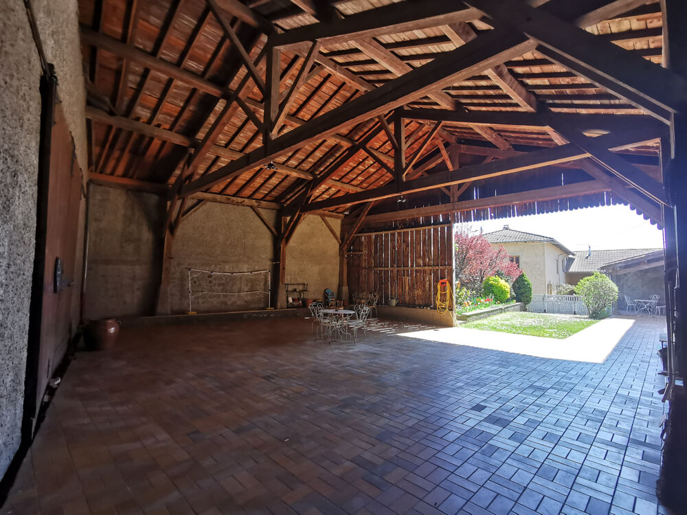 Propriété de caractère 293m2 - Jardin 4800m2 avec piscine - Annexes 330m2