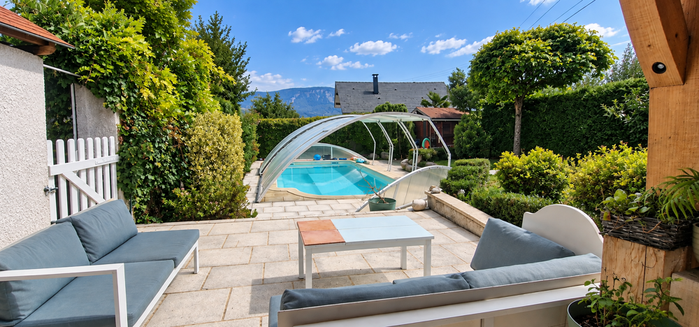 Vente Maison Maison à vendre 240m2 sur terrain 800m2 avec piscine à ENTRELACS Entrelacs