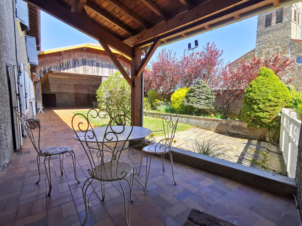 Propriété de caractère 293m2 - Jardin 4800m2 avec piscine - Annexes 330m2