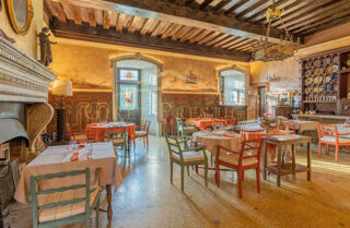  Propri�t�/ch�teau � vendre 15 + pi�ces 2882 m�