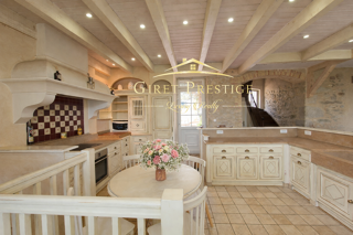  Maison à vendre 12 pièces 388 m²
