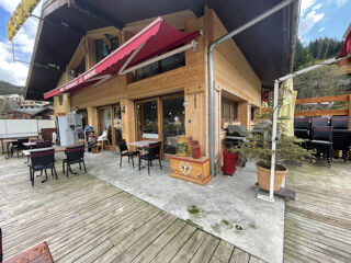 Maison 8 pièces 210 m² · à Châtel · 210 m² · 1 550 000 €