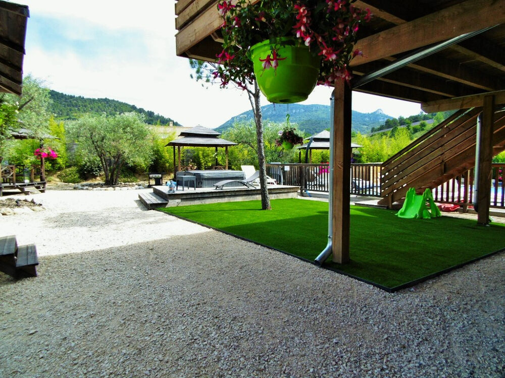  vendre  Maison Pierrelongue (26170)