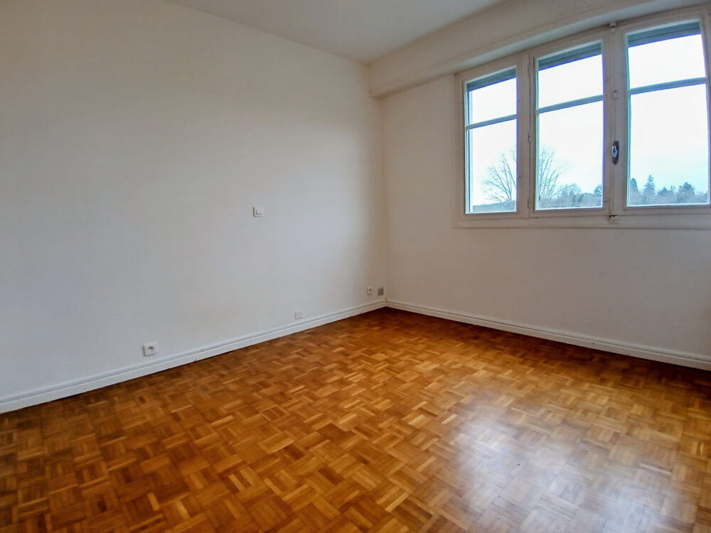 Vente Appartement APPARTEMENT 120M2 QUARTIER HISTORIQUE SAINTE CROIX - GARAGE - JARDIN - TERRASSE Oloron ste marie