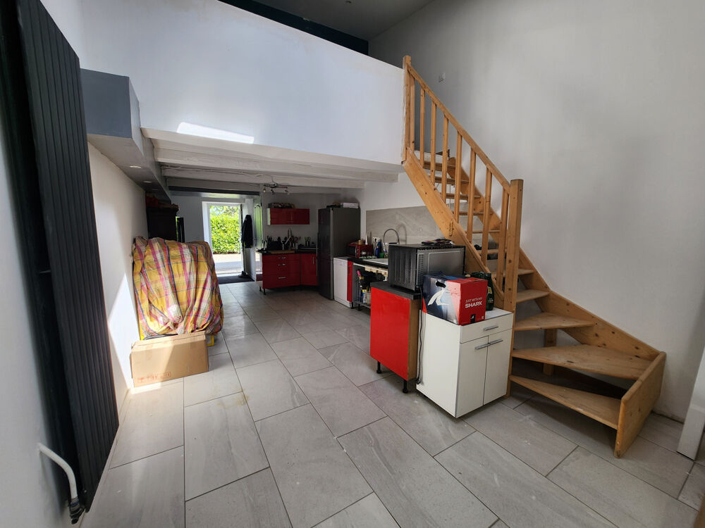 Maison en pierre avec terrain non attenant