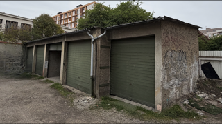  Parking / Garage à louer 13 m²