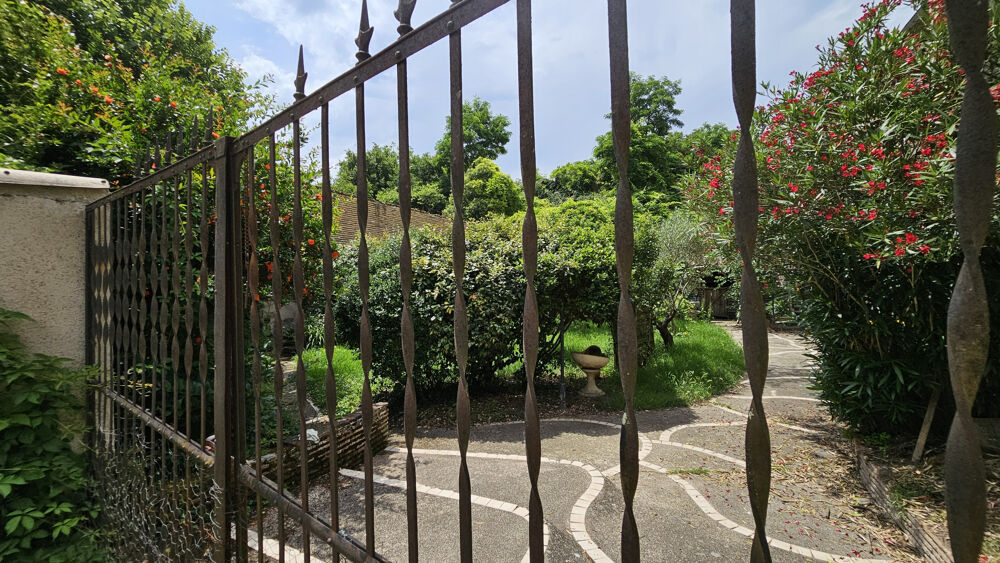 Belle demeure en bordure de canal