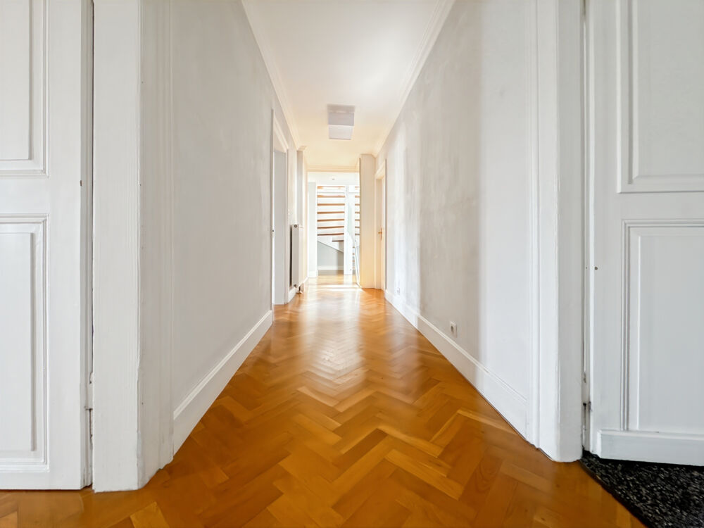 TRÈS BEL APPARTEMENT 6 PIÈCES