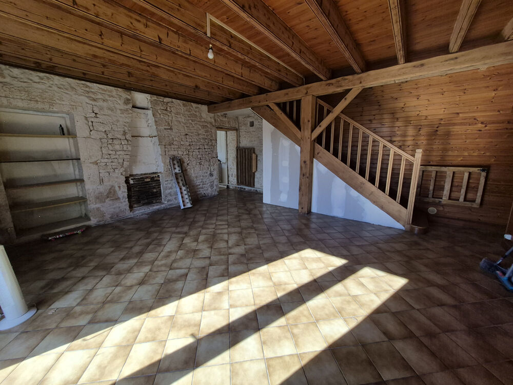 Vente Maison Maison en pierre 4 chambres et grand garage Ste gemme la plaine