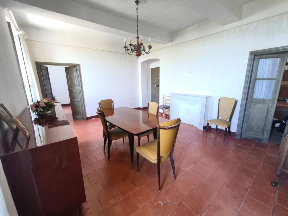Vente Appartement Appartement 1er étage T5 - 2 caves - 1 grenier - Cervione Cervione