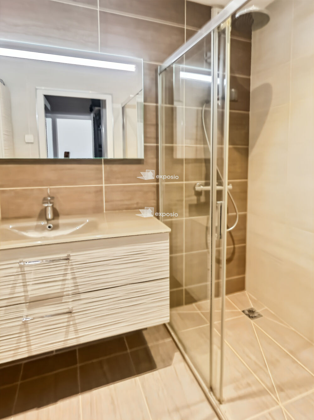 � vendre  Maison Filli�re (74570)