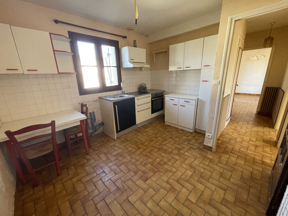 SAINT-LYPHARD Maison 2 chambres avec terrain de 560 m2 et dépendance