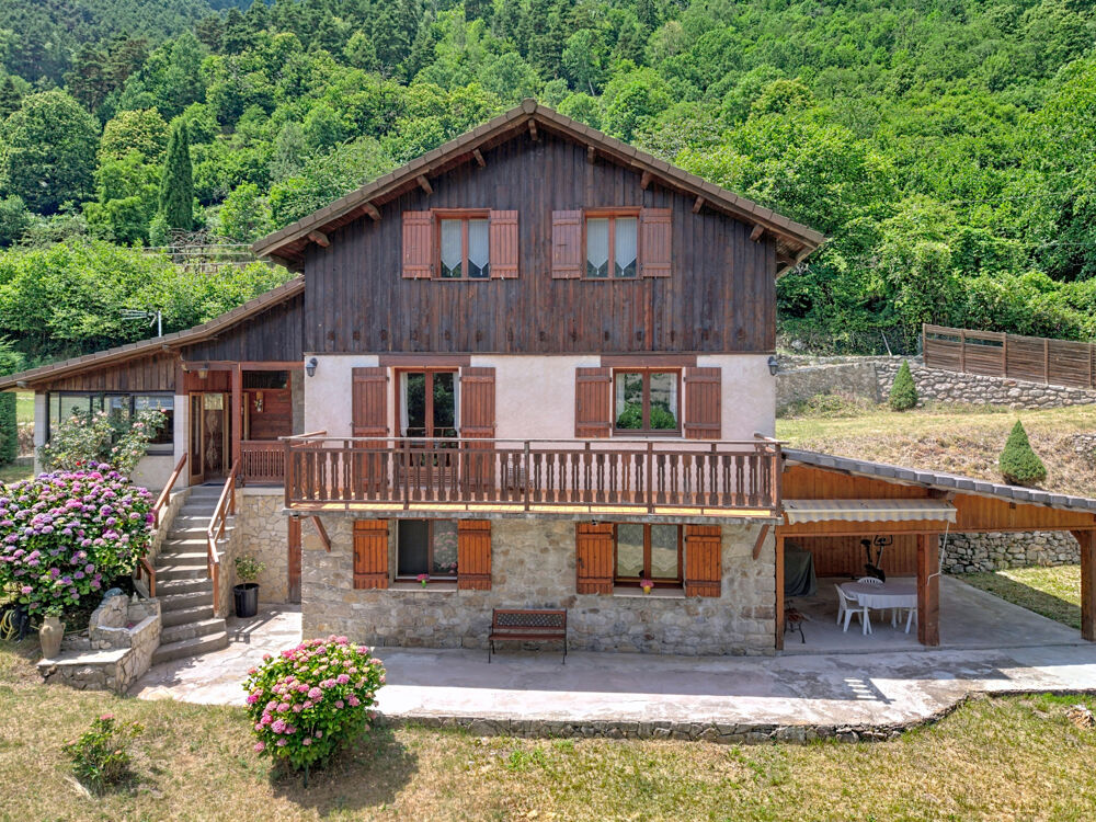 Vente Chalet Saint-Martin-Vésubie - Chalet avec appartement indépendant et terrain de 1 054 m2 St martin vesubie