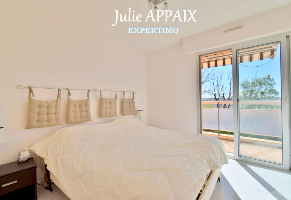 Vente Appartement FREJUS, APPARTEMENT 3 PIECES AVEC PARKNG, CAVE ET UNE GRANDE TERRASSE Frejus