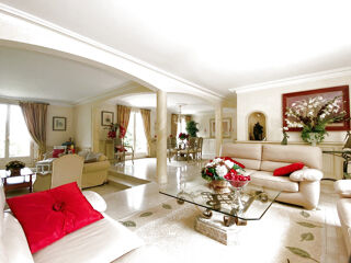  Propri�t�/ch�teau � vendre 14 pi�ces 490 m�