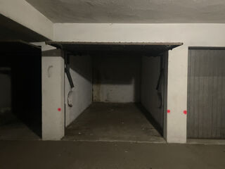  Parking / Garage à vendre 