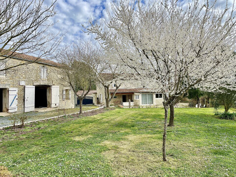   Maison familiale 3 chambres  Saint-Crpin Maison - 5 pice(s) - 120 m