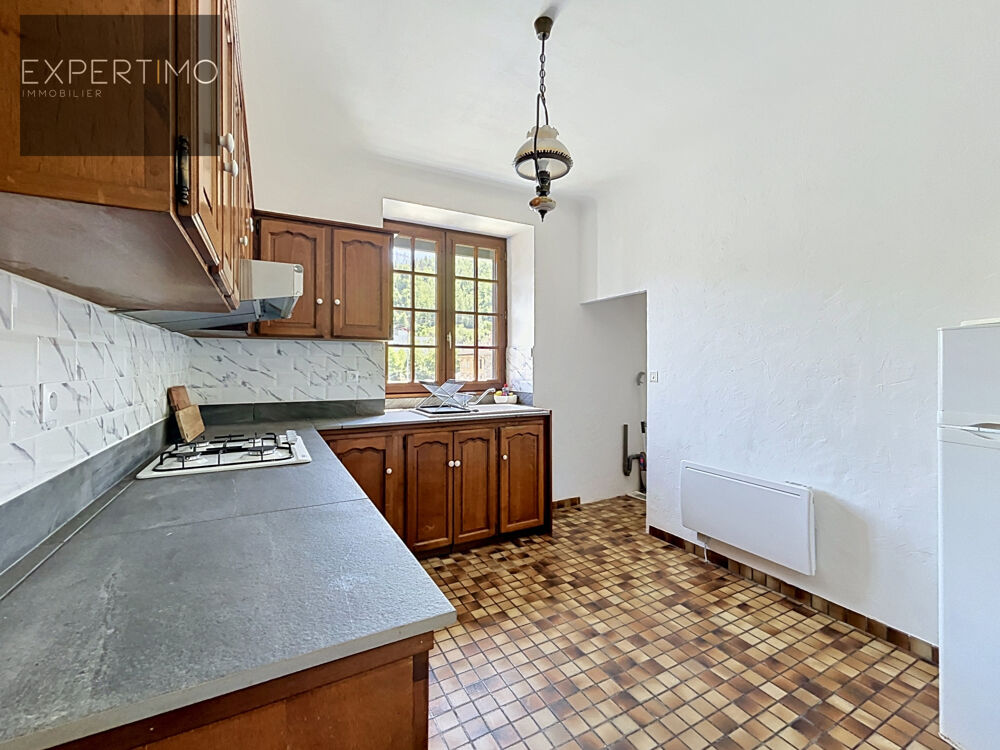 Vente Maison Maison avec potentiel sur deux niveaux   garage et stationnements   Vivier-Pont Viviez