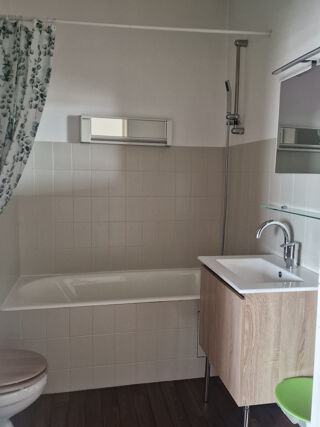  Appartement à louer 1 pièce 33 m²