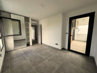  Appartement à louer 4 pièces 120 m²
