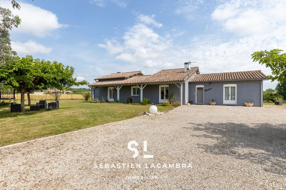 Vente Maison Maison familiale de plain-pied   7 pièces   169 m2   Terrain de 3 876 m2   Gaillac   Volumes et tranquillité Gaillac