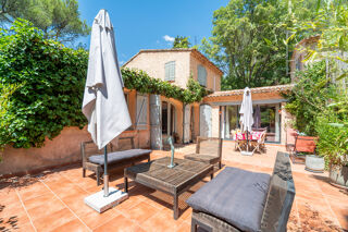  Proprit/chteau  vendre 10 pices 244 m