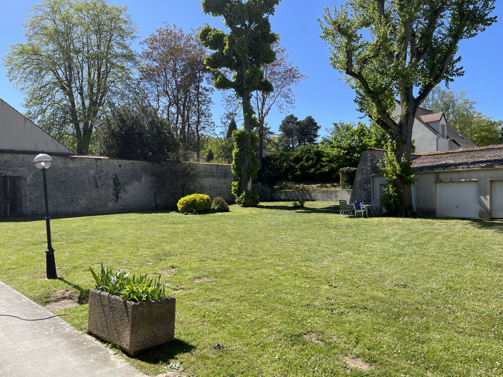 Appartement duplex, 2 chambres, toit terrasse, cave et place de parking