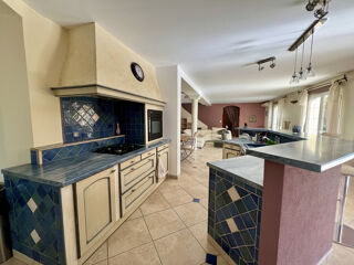  Maison  vendre 5 pices 185 m