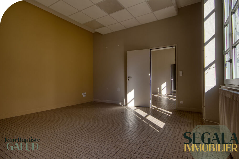   Bureau lumineux en hyper centre   stationnement privé   Albi Albi