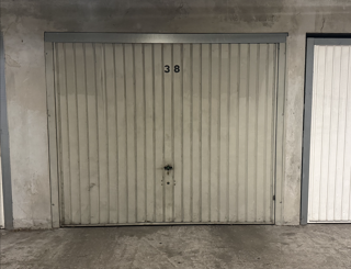  Parking / Garage à louer 13 m²