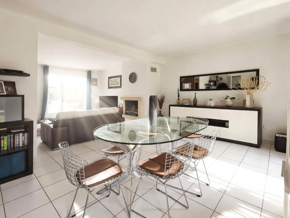 Vente Maison Maison 7P indiv. en excel. état sur sous-sol total, proche Voisins-le-Btx Magny les hameaux