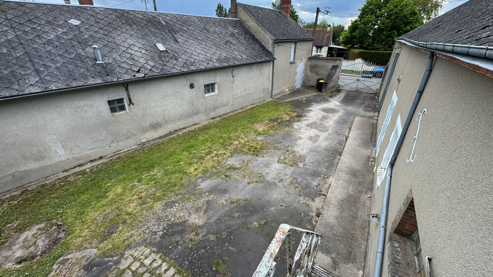 EXCLUSIVITÉ Corps de ferme avec charme et potentiel à 10 min de la gare SNCF dAngerville