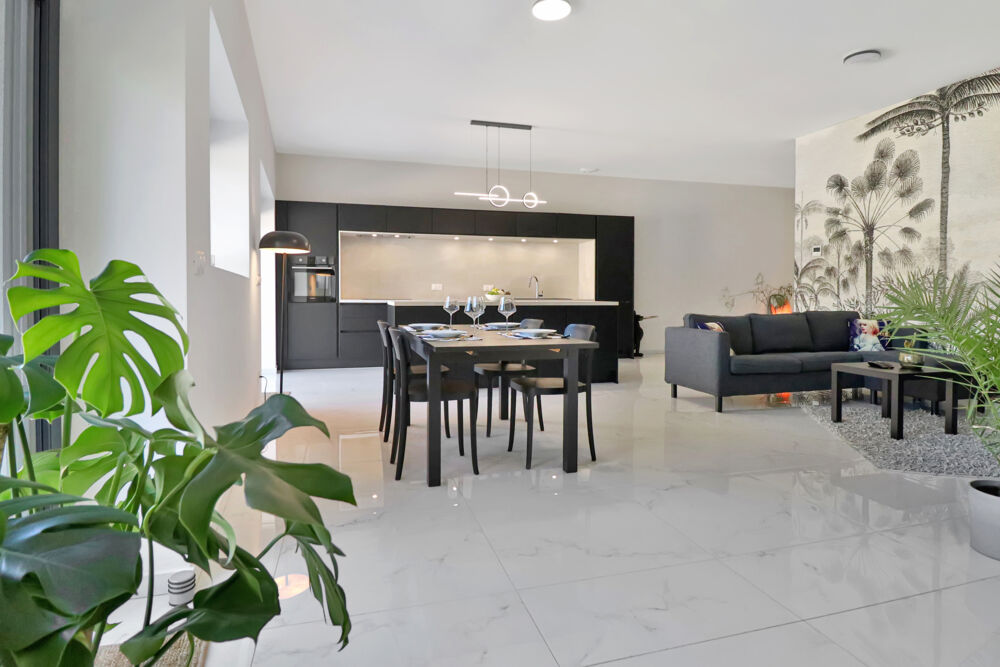 Superbe maison de 199 m2, F6, 3 ch sur 22 ares