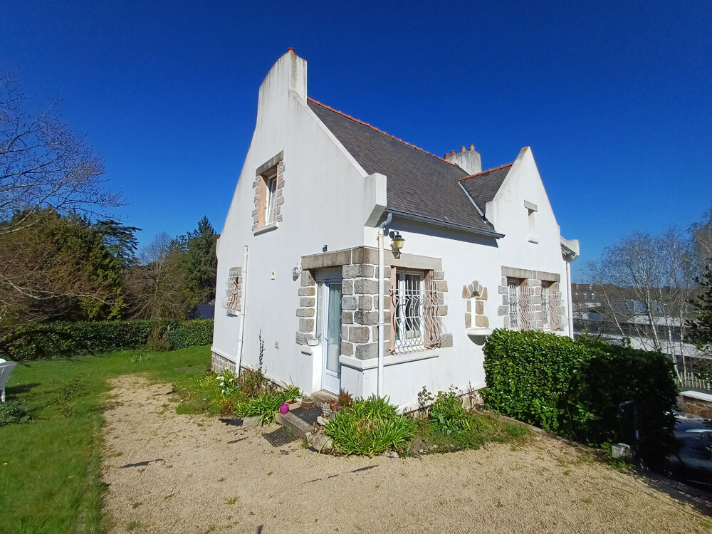Morlaix, parc du Château et collège, maison 3 chambres avec garage sur 630m2 de terrain.