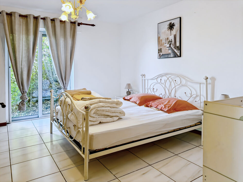 � vendre  Propri�t�/ch�teau Genestelle (07530)