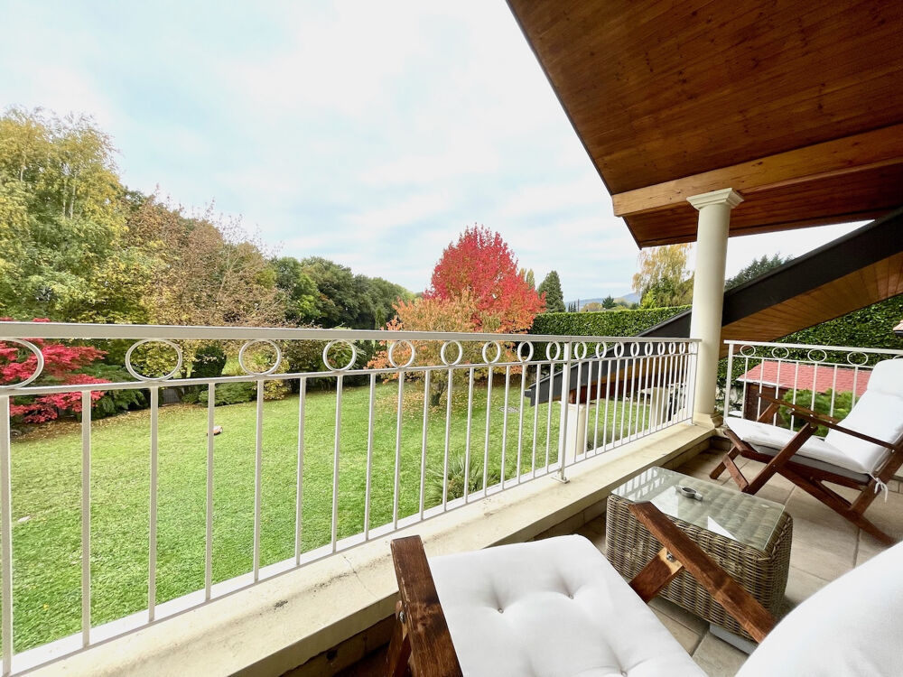 � vendre  Maison Divonne-les-Bains (01220)