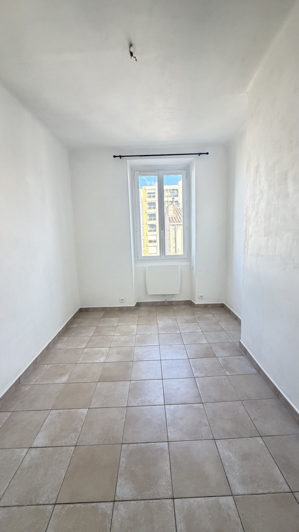 Marseille ( 13005 ) VENTE APPARTEMENT 34 M2 CARREZ 3 ÉME ÉTAGE 157 RUE HORACE BERTIN 13005 MARSEILLE