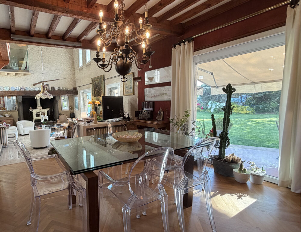 Vente Maison Belle propriété de 222m2 sur 2255 m2 de terrain arboré avec piscine dans un secteur privilégié St chamond