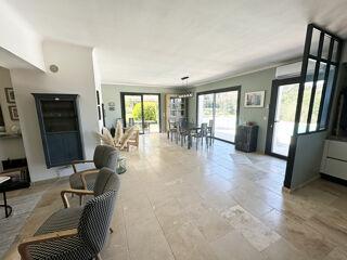  Propriété/château à vendre 12 pièces 360 m²