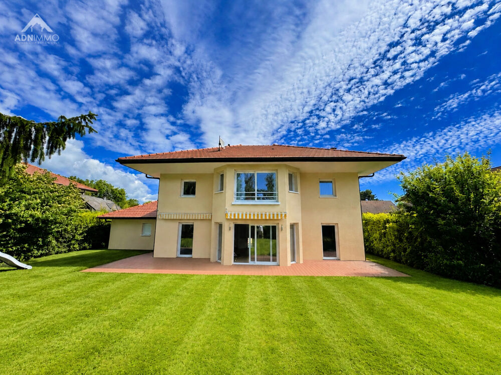 Maison 6 Pièces 187 m2 Hypercentre Saint Genis