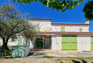  Maison  vendre 8 pices 220 m