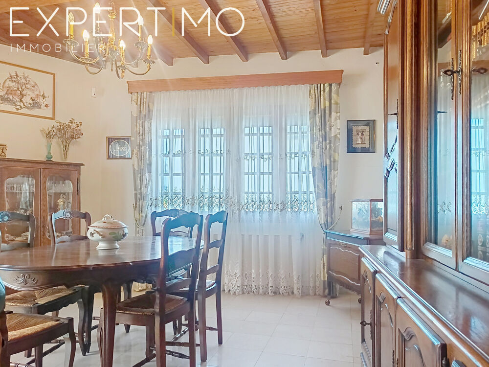 Maison avec garage et terrasse de plus de 30 m