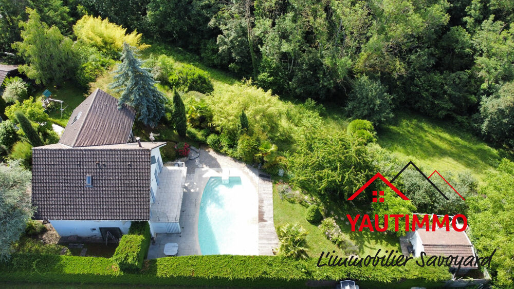 Vente Maison Maison familiale 170 m2 Utiles dont 125 m2 habitables avec piscine chauffée dans un écrin de verdure à Cranves Cranves sales