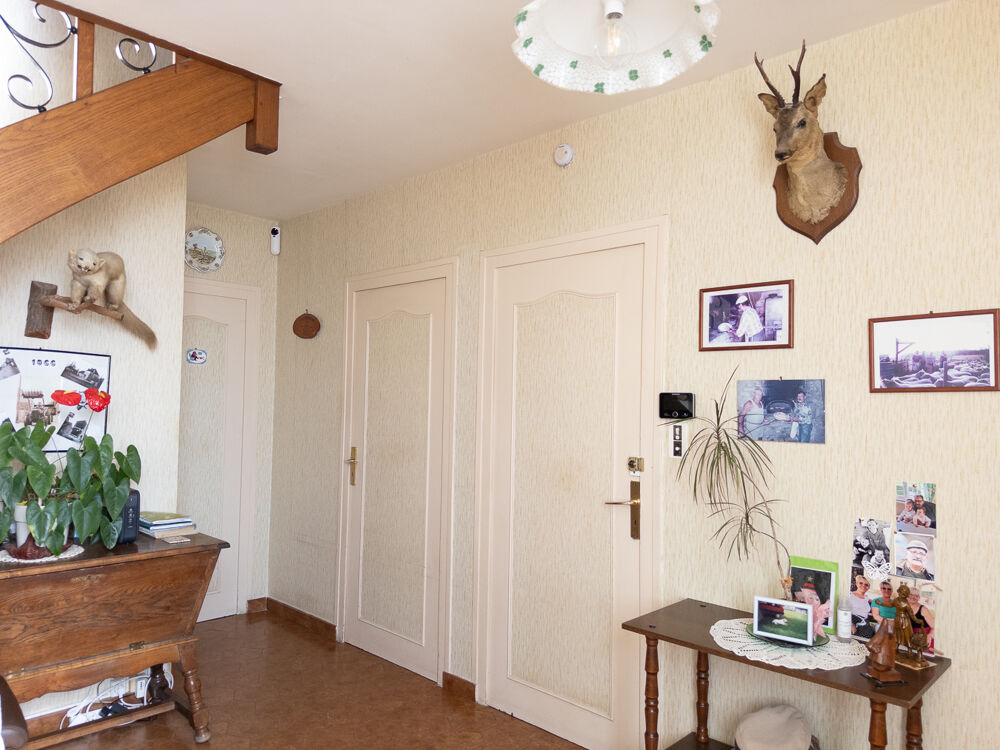 Vente Maison Maison familiale 148 m2 avec 4 chambres, sous-sol complet et vue dégagée - Côte chalonnaise La chapelle de bragny