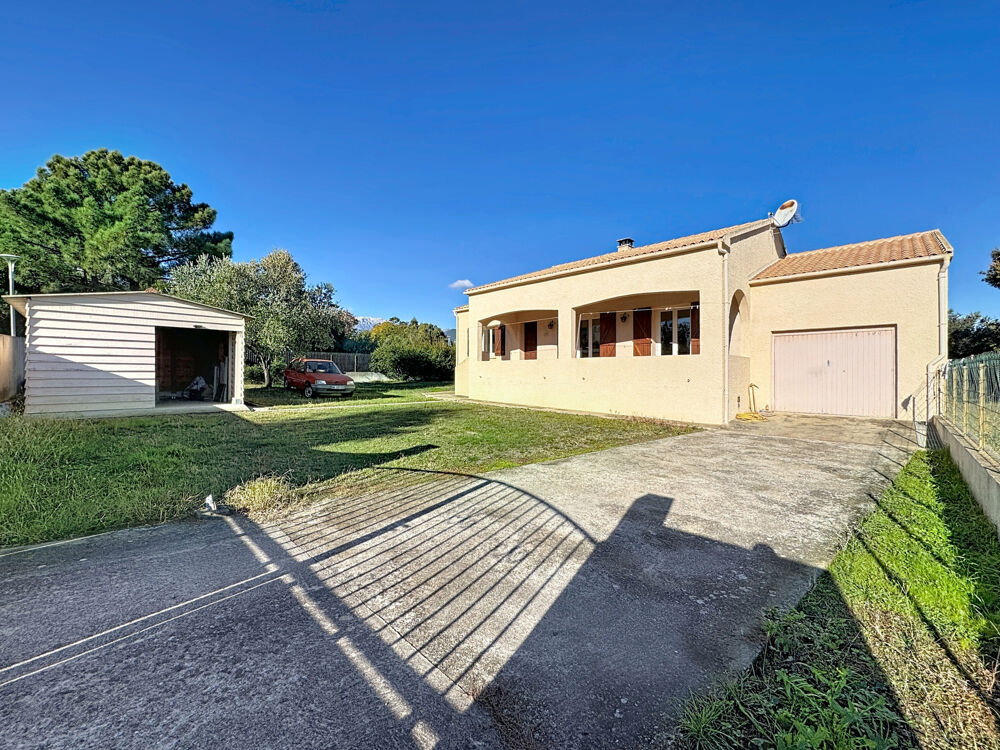 Maison de plain-pied avec garage et terrain piscinable de 1 054 m2 Solaro 299 000 €
