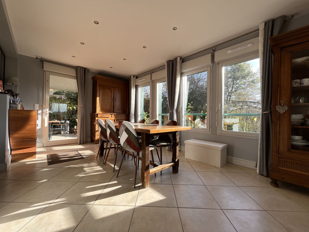Gonneville-sur-Honfleur - Maison 178 m2 - 4 chambres - Sous-sol complet - Double garage - Terrain 2 079 m2 - Véranda Terrasse