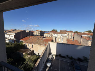 Vente Appartement Appartement T2   4 ème et dernier étage Vue étang   Loggia   Sète Sete