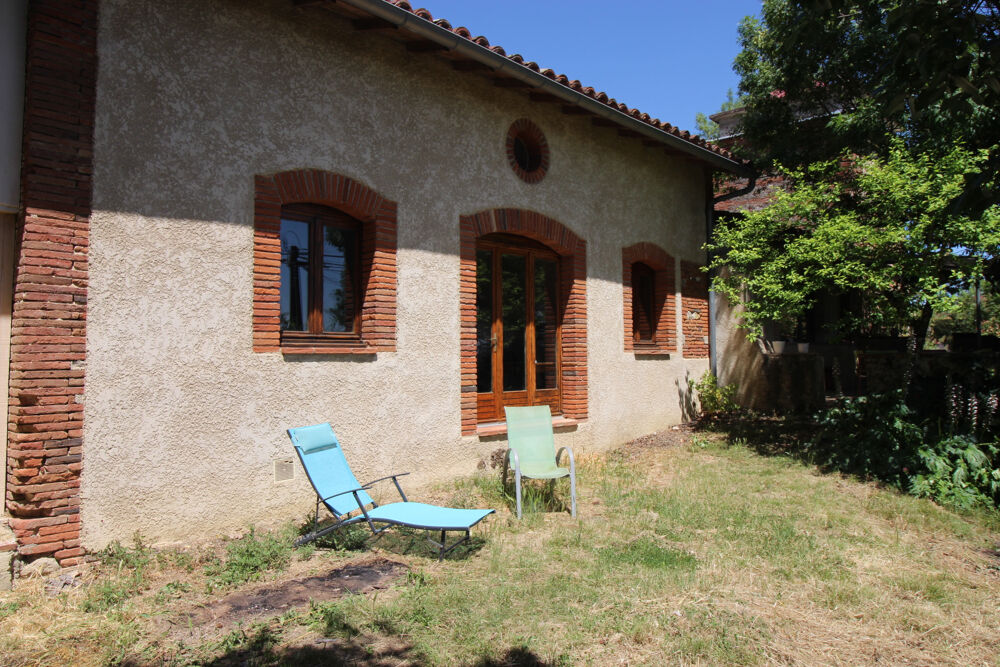 Grande maison de plain pied avec annexe de 100 m2 au calme et avec une vue Pyrénées