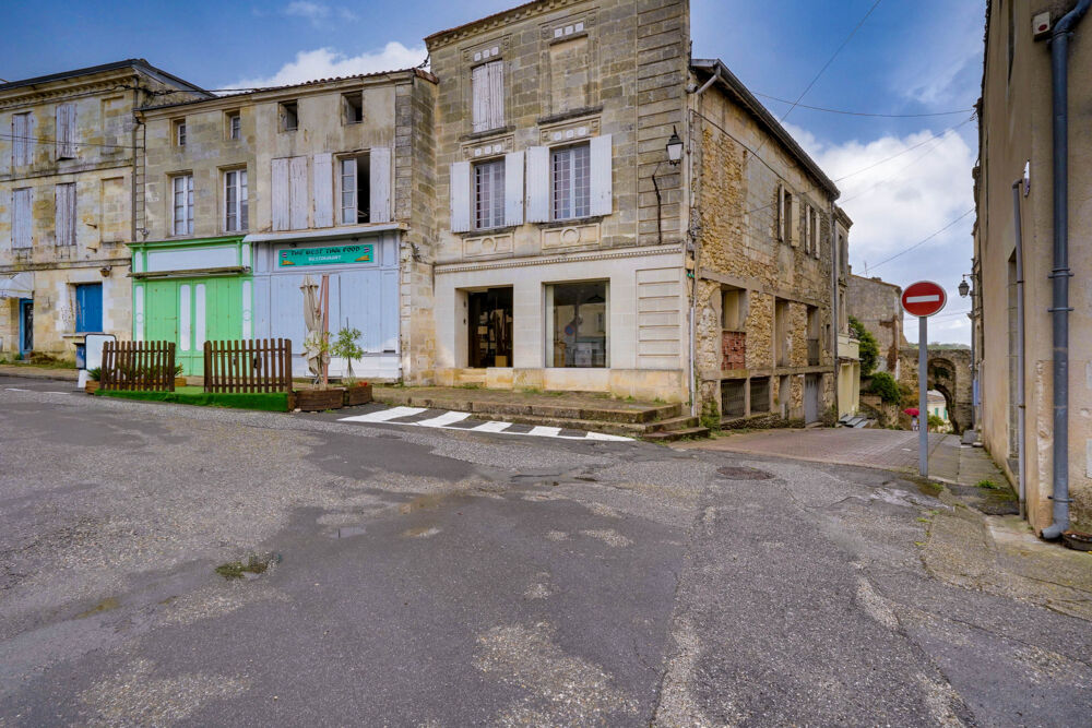 Maison de ville de 200m2 habitables en R+2 avec atelier et garage
