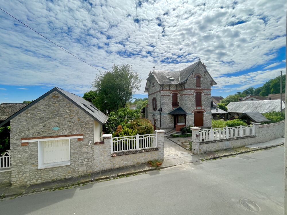 Vente Maison Propriété exceptionnelle comprenant deux maisons 240 m2, dépendances ( + 140 m2 )et 1 890 m2 de terrain Milly la foret